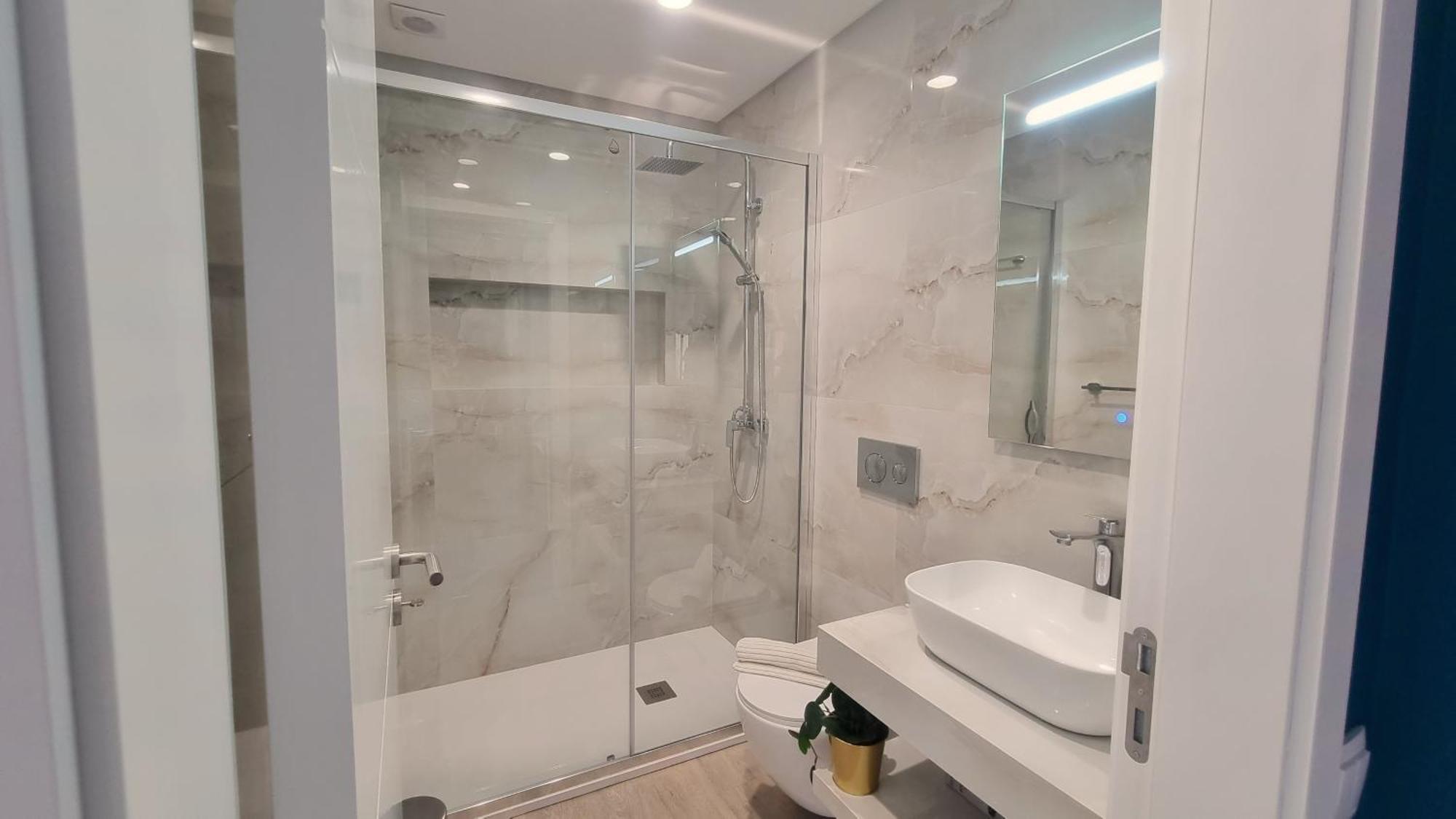 Afonso Galo Guest Apartments IV Алмада Экстерьер фото